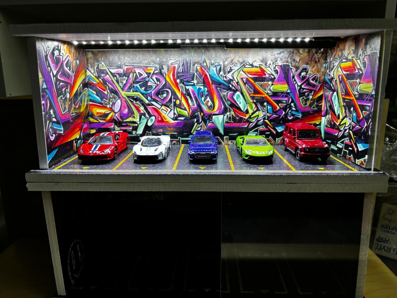 Graffiti Diorama Stack Miniature Car Showroom Decor Diecast Organizers With Lights for 1:24, 1:43 & 1:64 Models