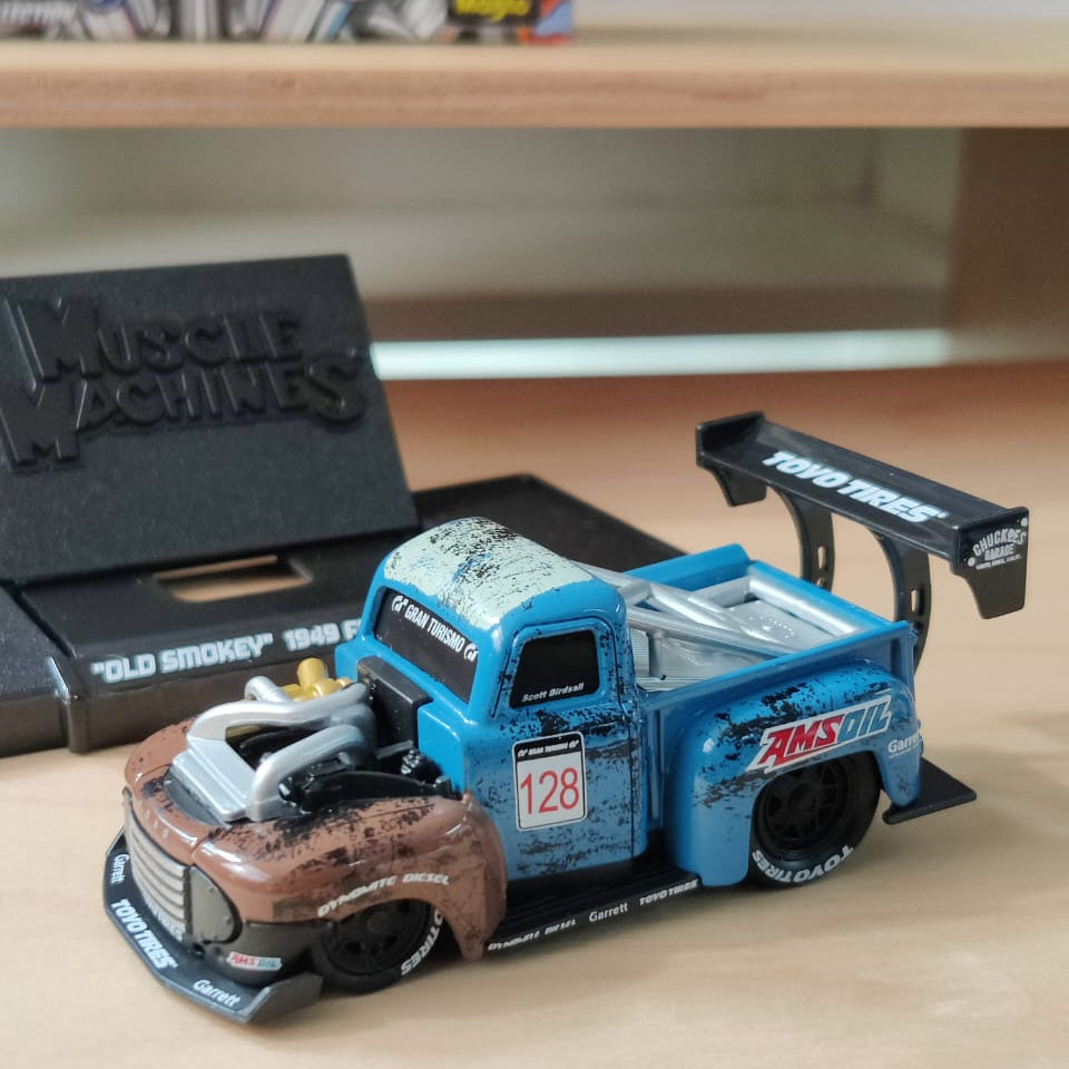 Maisto Official Licensed - Muscle Machines 1 : 64 Collection Diecast Scale Model - "Old Smokey" 1949 Ford F1 Pickup 19