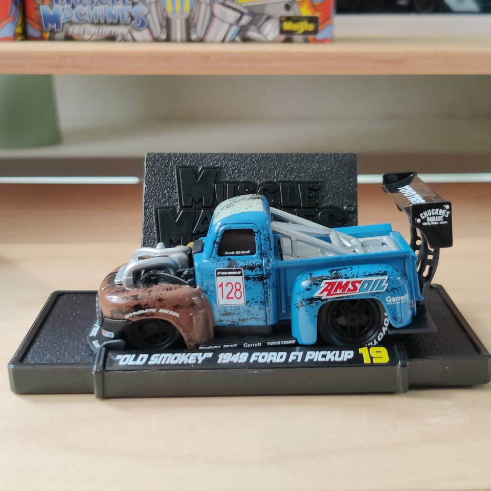 Maisto Official Licensed - Muscle Machines 1 : 64 Collection Diecast Scale Model - "Old Smokey" 1949 Ford F1 Pickup 19