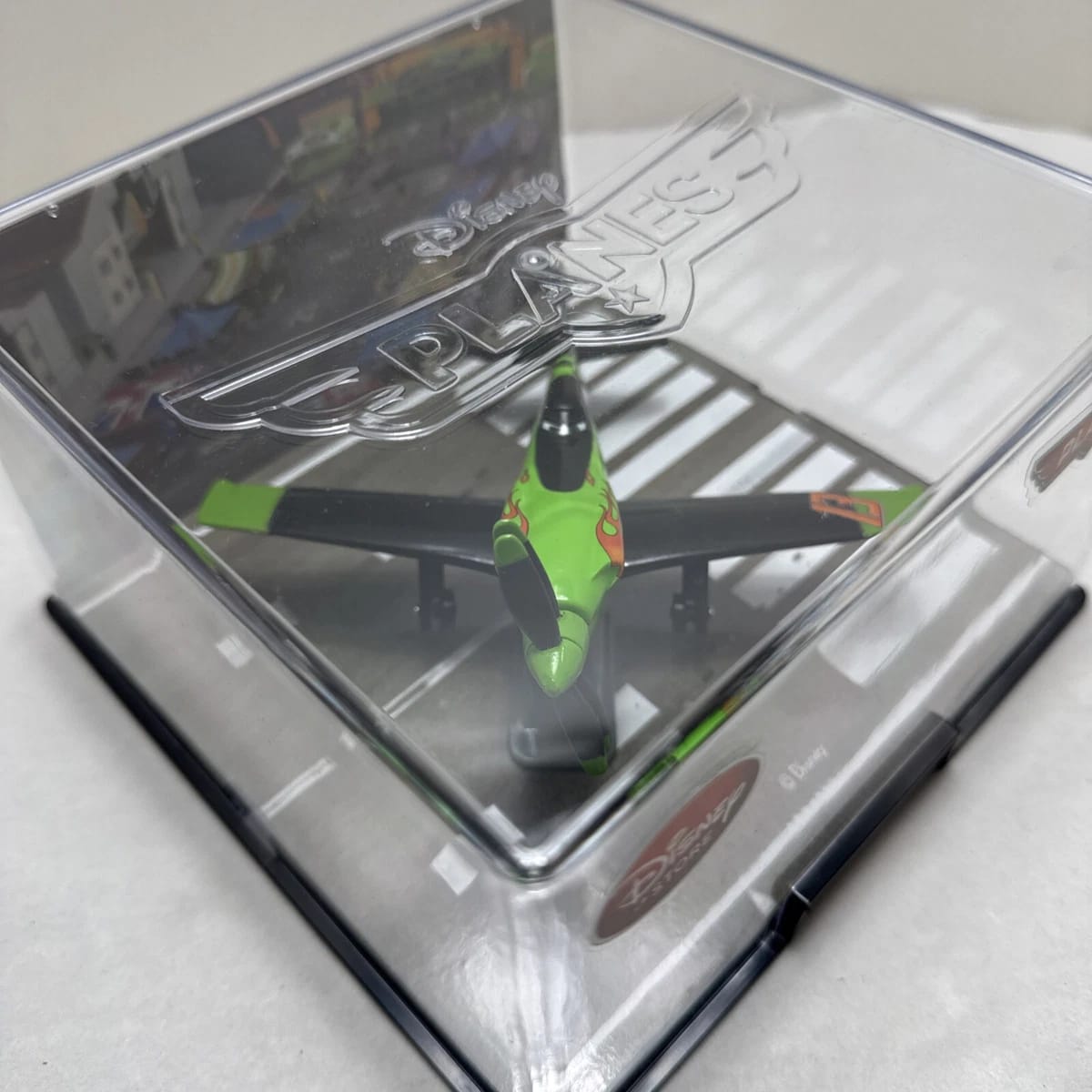Disney Planes - Ripslinger - Scale 1 : 43 Die Cast Plane Wih Acrylic Case