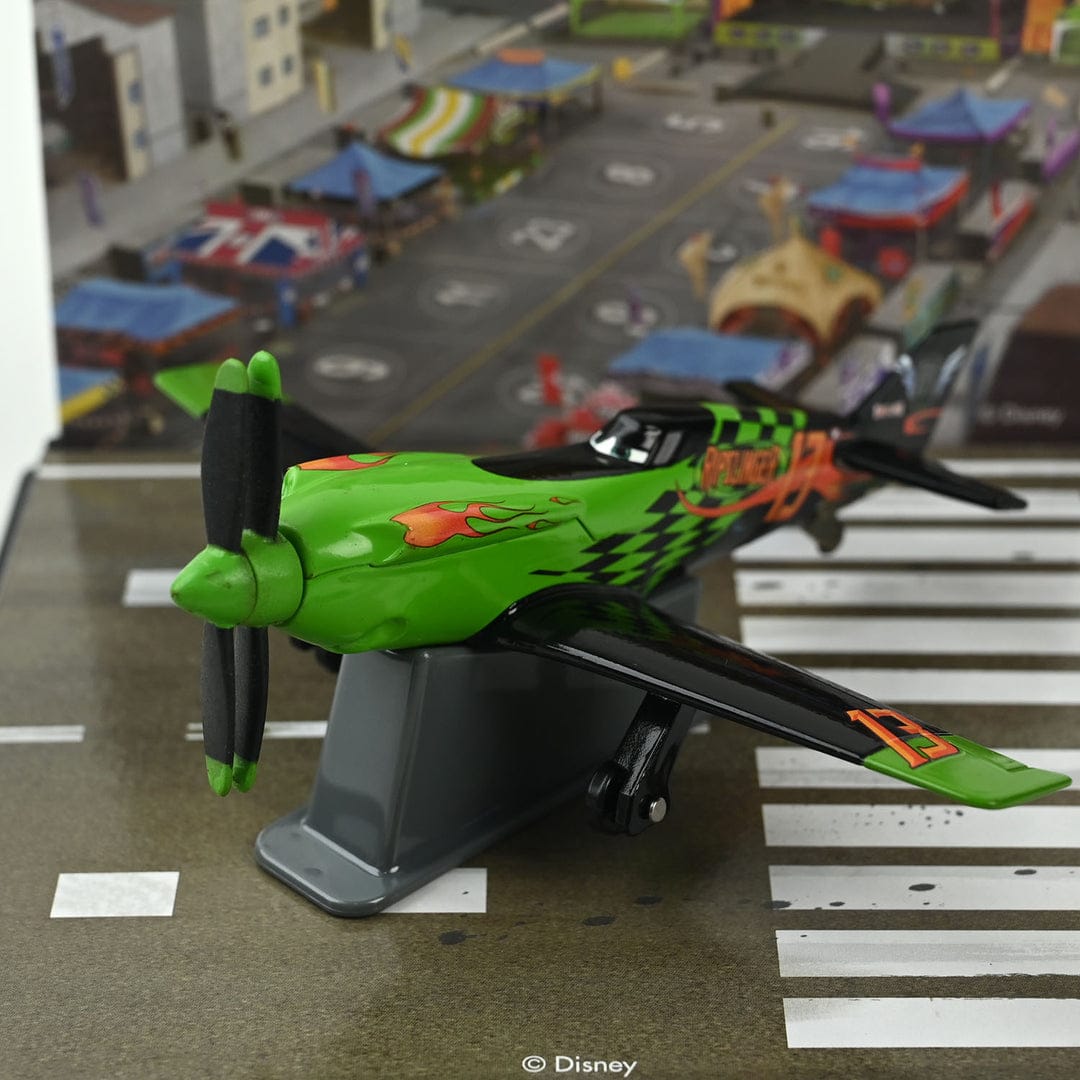 Disney Planes - Ripslinger - Scale 1 : 43 Die Cast Plane Wih Acrylic Case