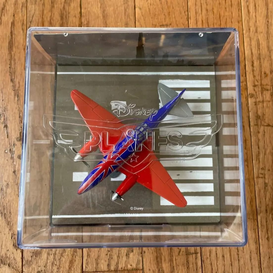 Disney Planes - Bulldog - Scale 1 : 43 Die Cast Plane Wih Acrylic Case
