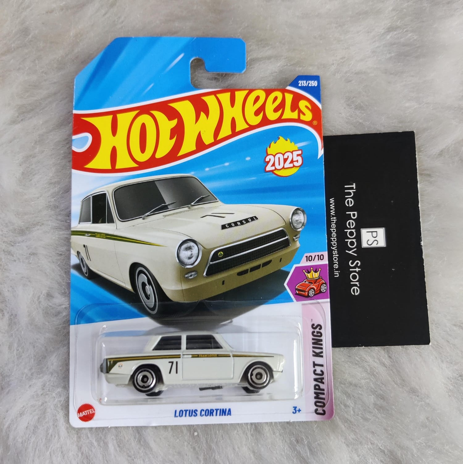 Hot Wheels 2025 L and M Case Vehicle Exclusive Collection - Lotus Cortina