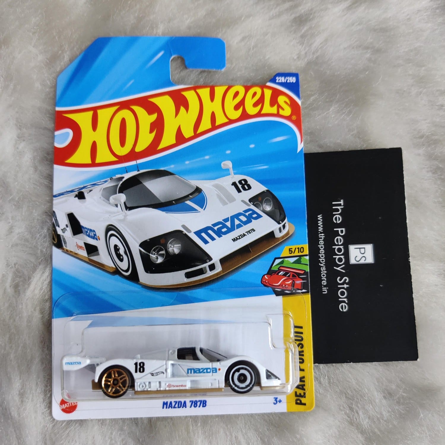 Hot Wheels 2025 L and M Case Vehicle Exclusive Collection - Mazda 787B