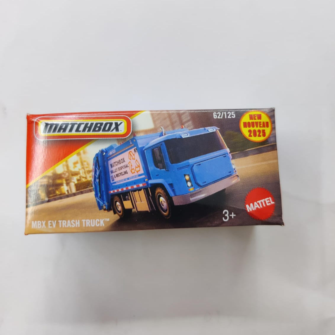 Matchbox Scale 1 : 64 Vehicles Exclusive Collection - MBX EV Trash Truck