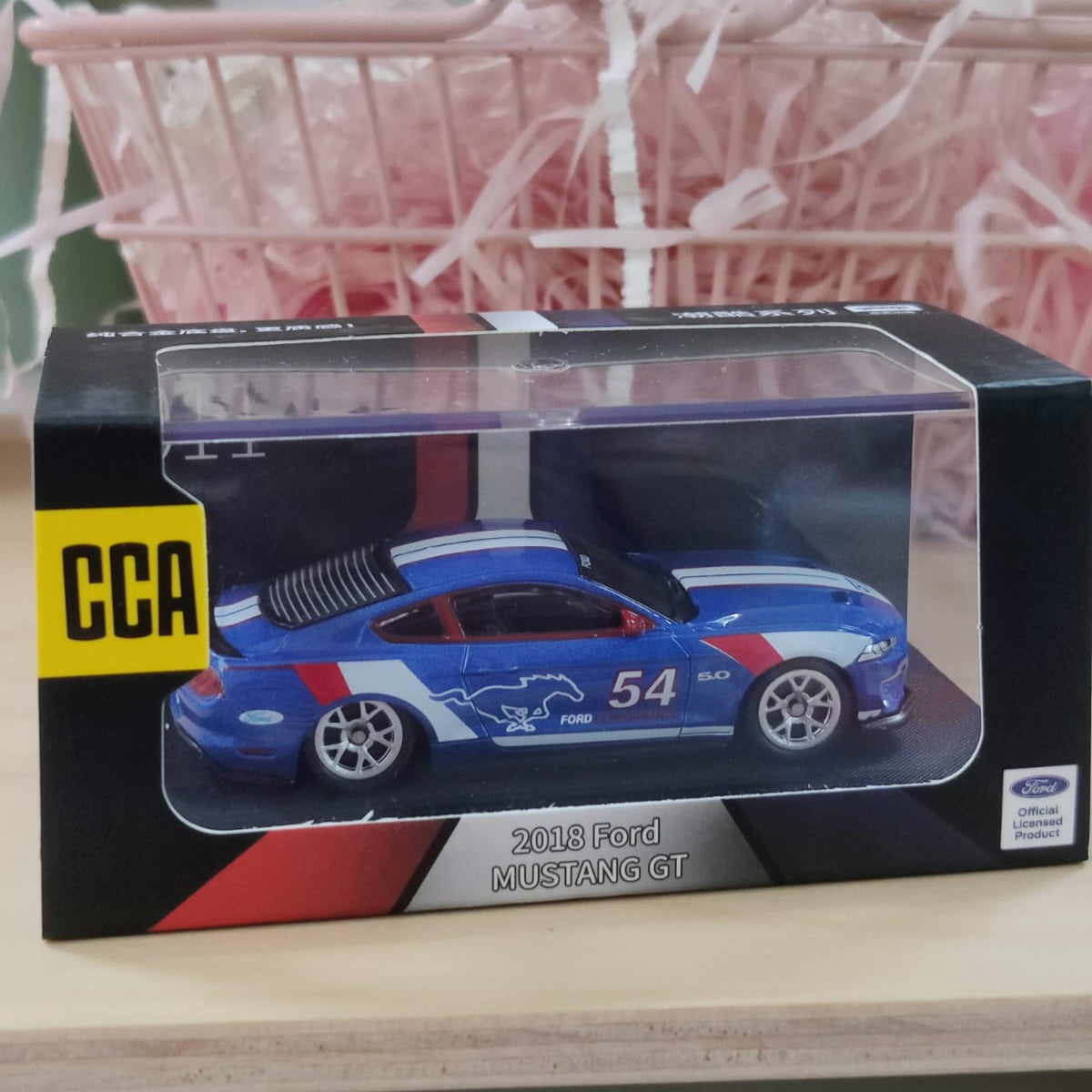 Scale 1 :64 CCA 2018 Ford Mustang GT Model Car With Acrylic Case