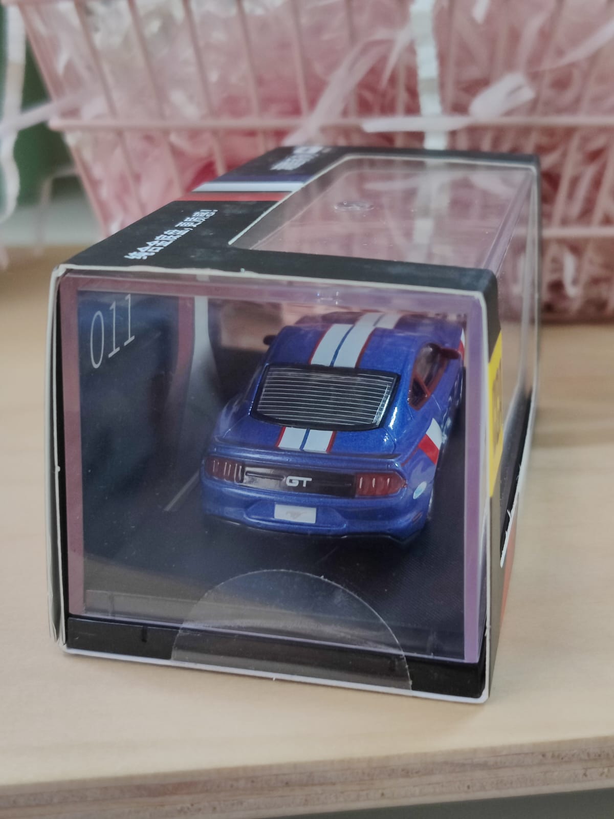 Scale 1 :64 CCA 2018 Ford Mustang GT Model Car With Acrylic Case