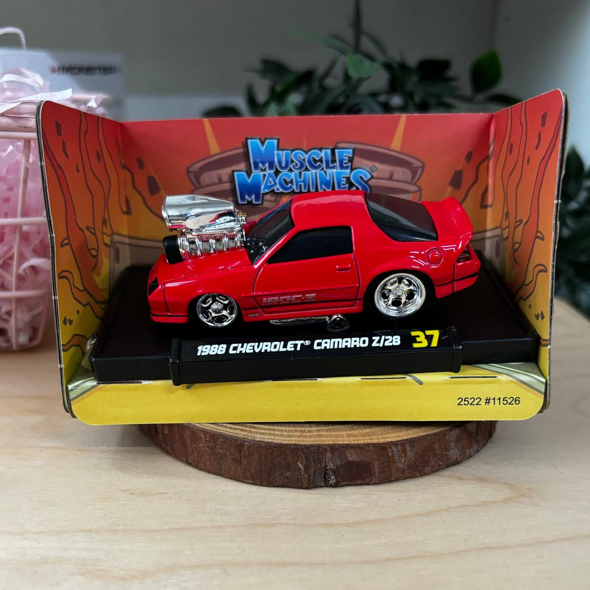 Maisto Official Licensed - Muscle Machines 1 : 64 Collection Diecast Scale Model - 1988 Chevrolet Camaro Z/28 37