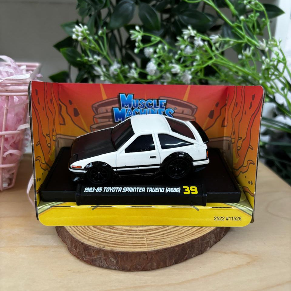 Maisto Official Licensed - Muscle Machines 1 : 64 Collection Diecast Scale Model - 1983-85 Toyota Sprinter Trueno AE86 39