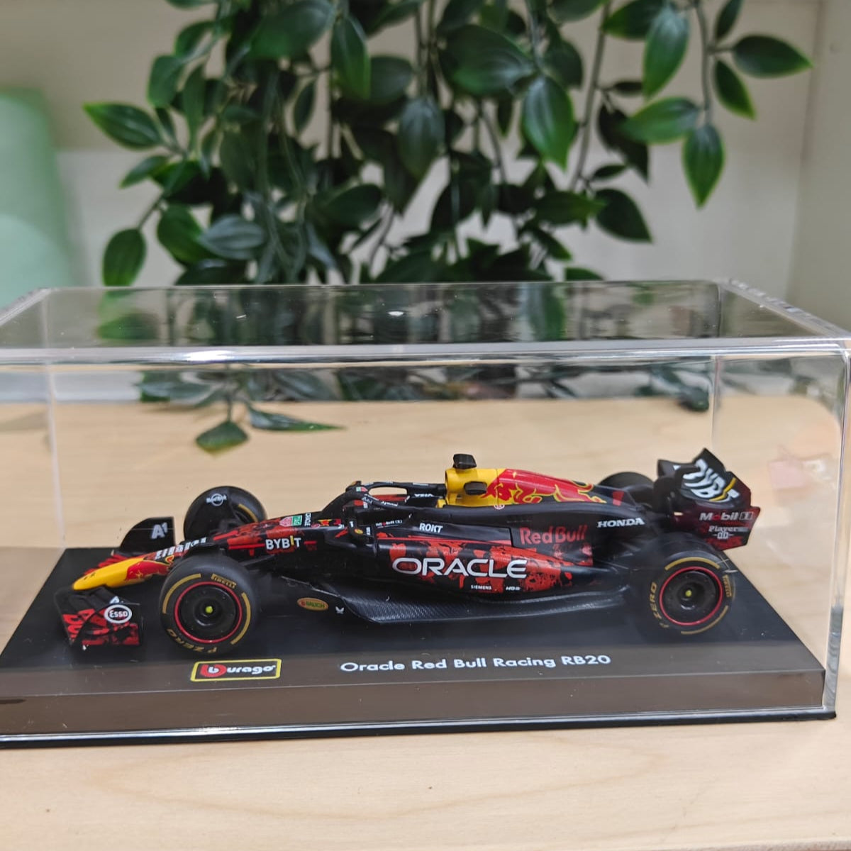 Bburago - 1/43 Scale Model - Oracle RedBull Racing RB20 2024 #1 Max Verstappen Formula 1 Diecast Car Model