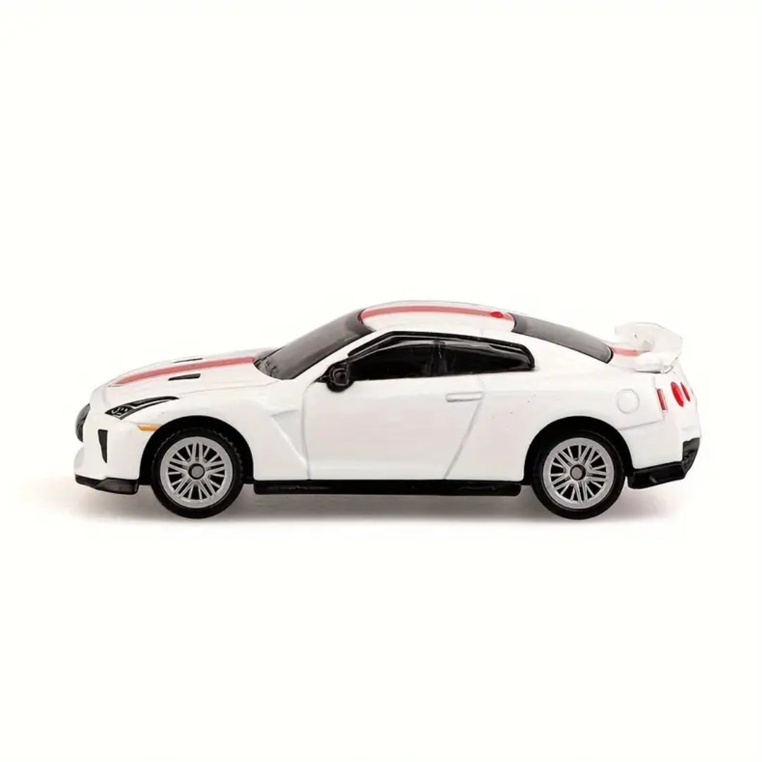 Scale 1 : 64 CCA Nissan GT-R (R35) Diecast Metal Model Car