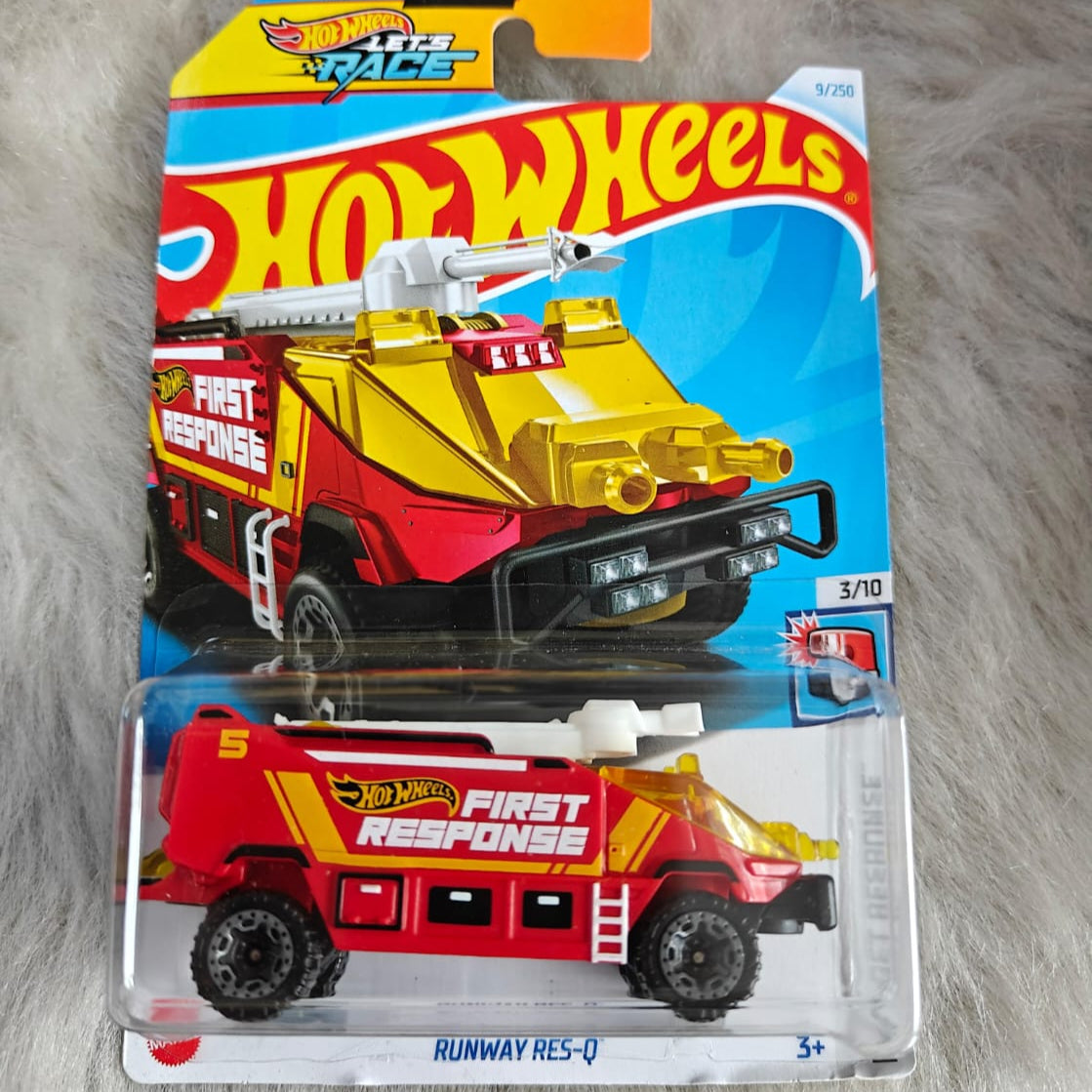 Hot Wheels Imported Rare Vehicle Collection - H Case - Runway Res-Q