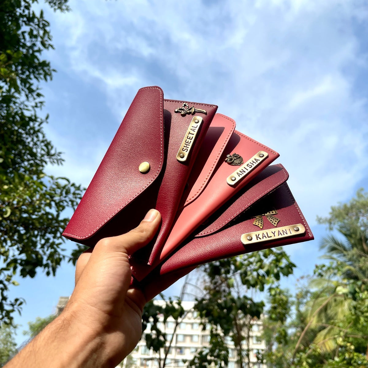 Personalised Minimal Clutches ( No CASH ON DELIVERY Allowed On This Product )