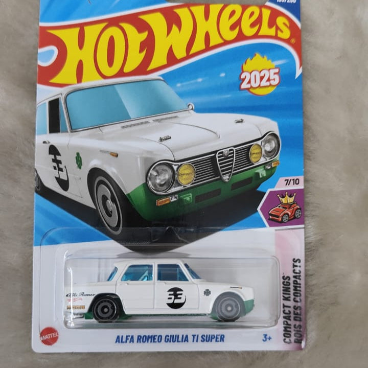 Hot Wheels Q case 2025 Vehicle Collection - Alfa Romeo Giulia T1 Super