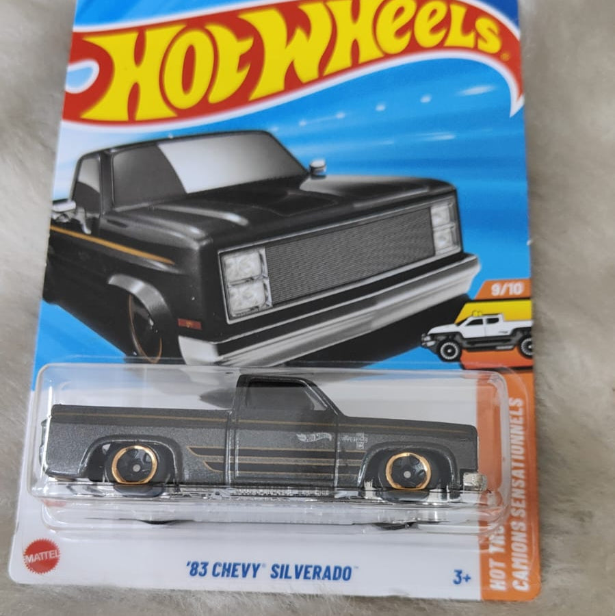 Hot Wheels Q case 2025 Vehicle Collection - '83 Chevy Silverado