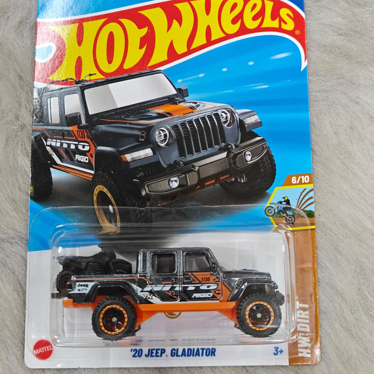 Hot Wheels Imported.2025 F case Super Treasure Hunt '20 Jeep Gladiator with Protector - No COD Available on this Product