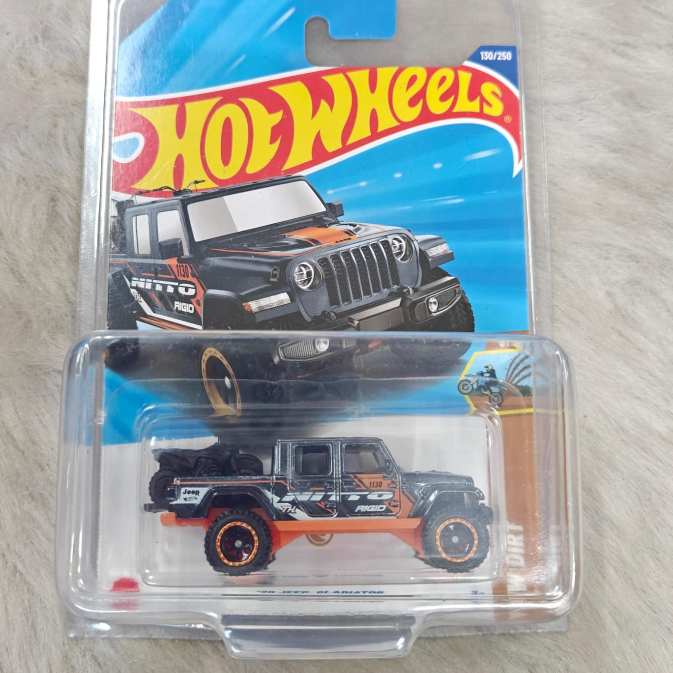 Hot Wheels Imported.2025 F case Super Treasure Hunt '20 Jeep Gladiator with Protector - No COD Available on this Product
