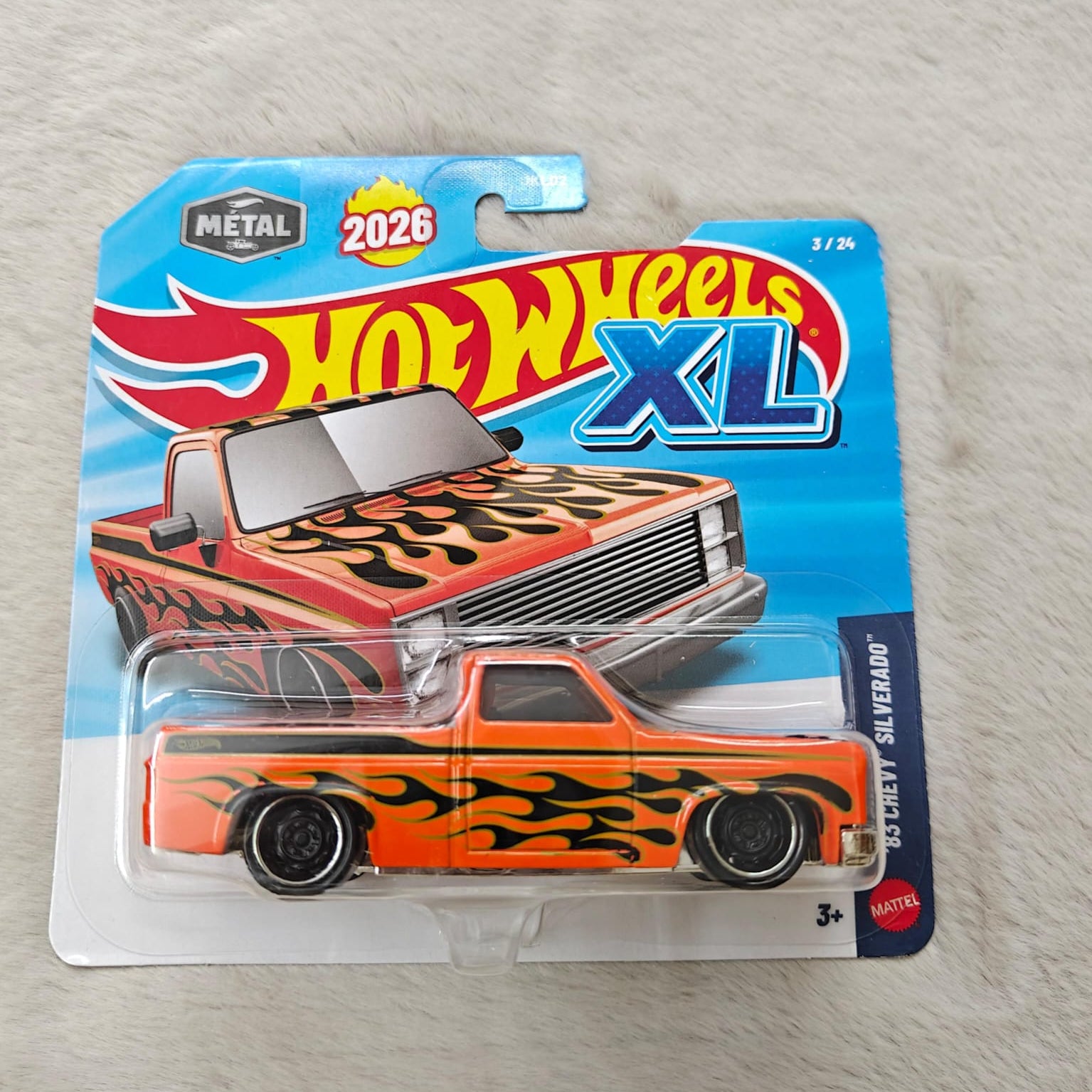 Hot Wheels 2026 Imported Scale 1:43 Premium Vehicle Exclusive Collection - '83 Chevy Silverado