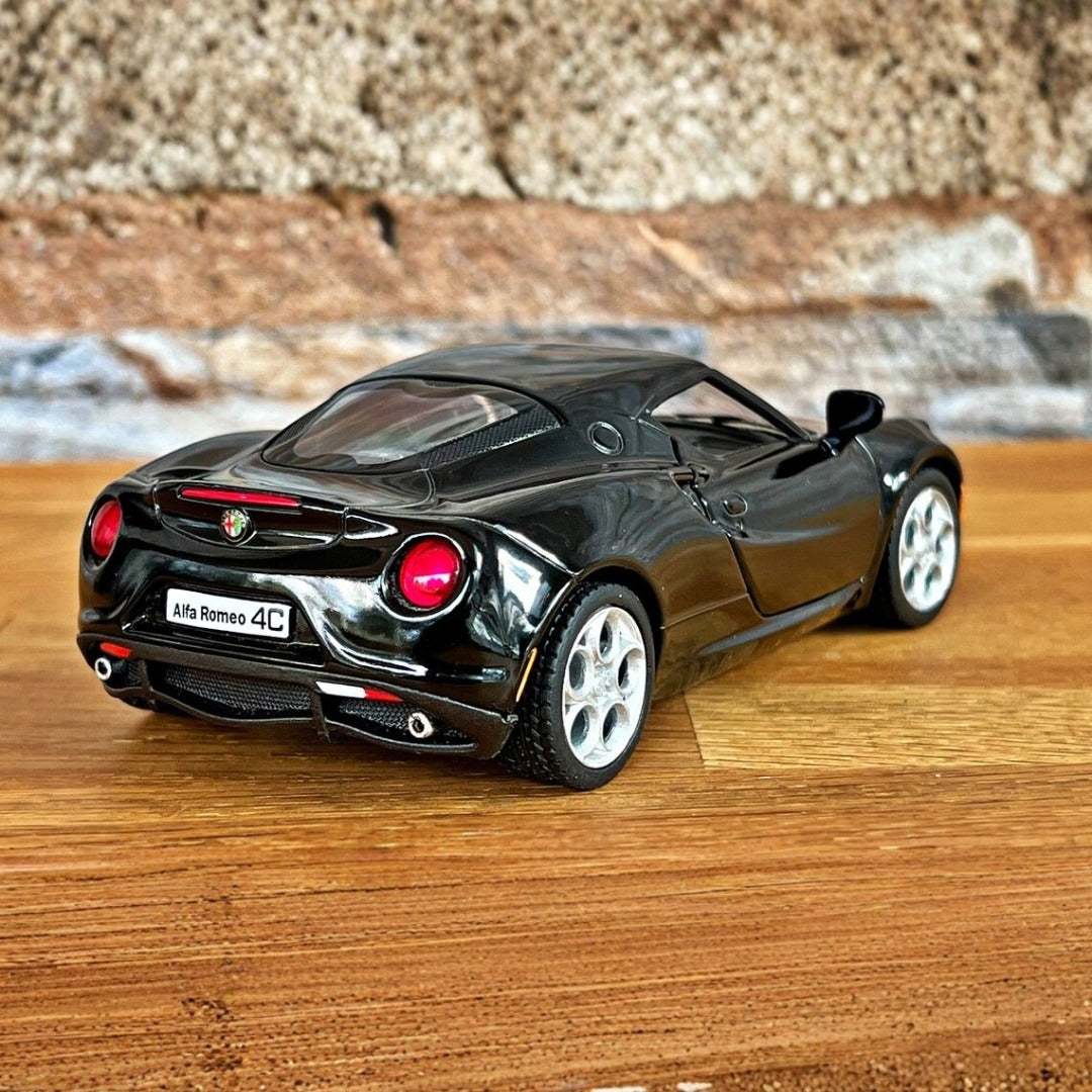 Kinsmart Metal Scale 1 : 32 Diecast Scale Model with Openable Doors and Pull Back Action- 2013 Alfa Romeo 4C