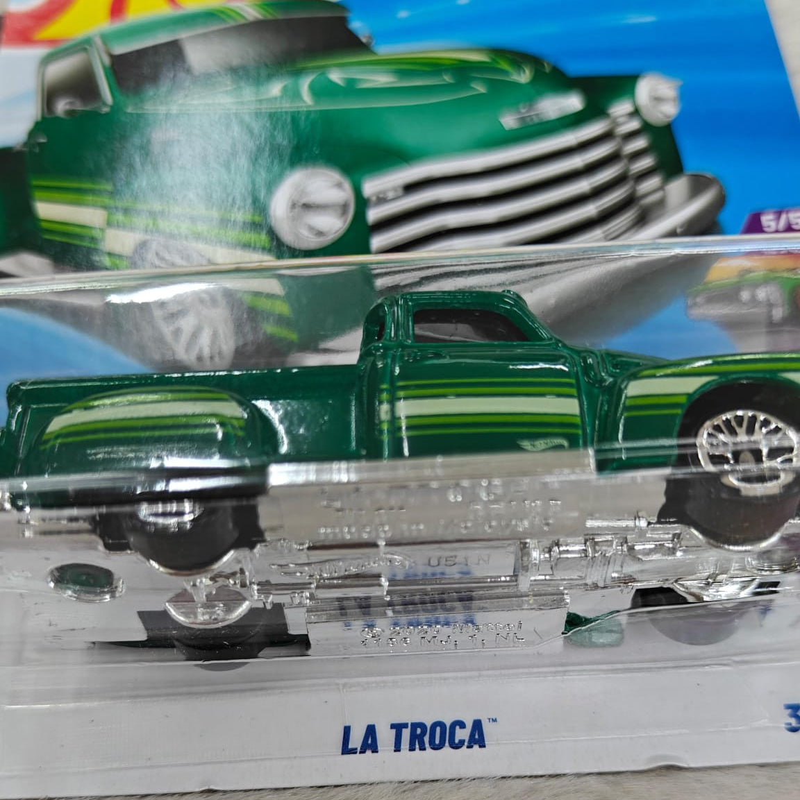 Hot Wheels 2026 Imported F Case Vehicle Collection - La Troca