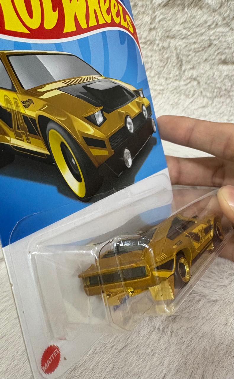 Buy Hot Wheels Scale 1:64 Diecast Model Cars - Dimachinni Veloce - The Peppy Store