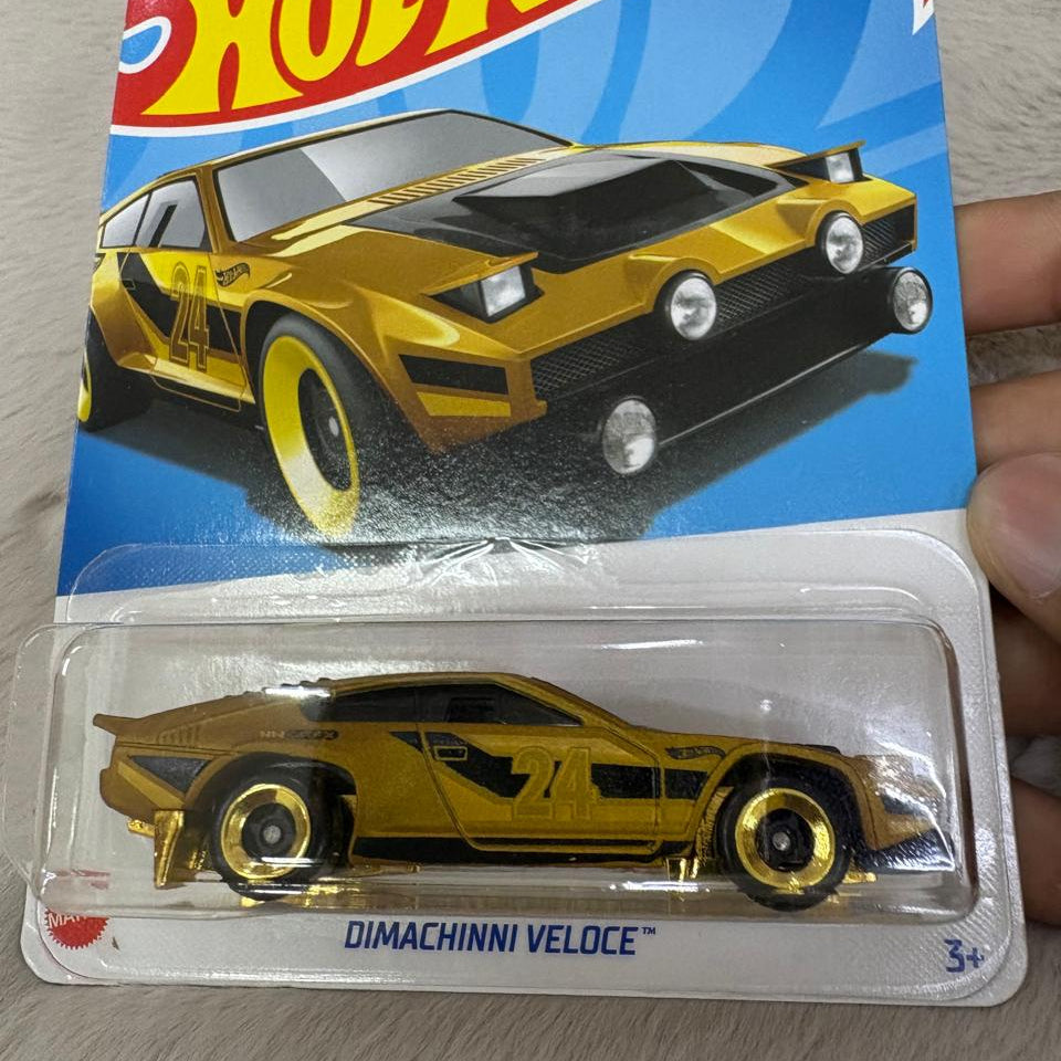 Buy Hot Wheels Scale 1:64 Diecast Model Cars - Dimachinni Veloce - The Peppy Store