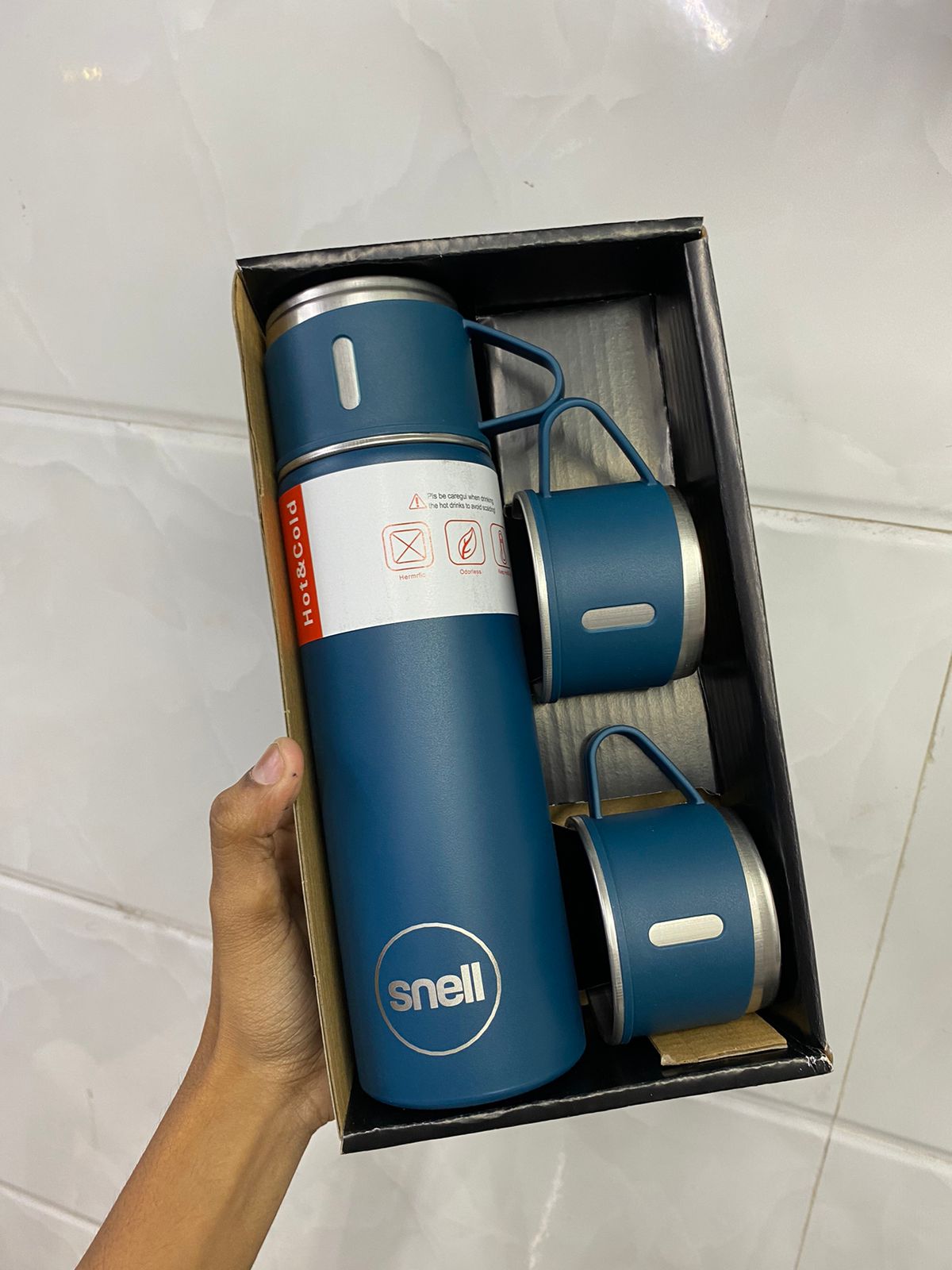 Personalised Vacuum Insulated Bottle 500ml with 2 Mini cups - Name Engraved - (Select From Drop Down Menu)