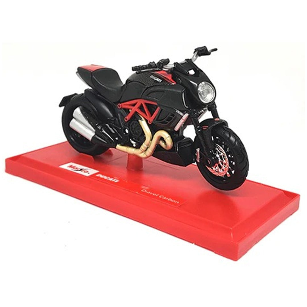 Maisto - 1 : 18 Diecast Scale Model - Ducati Diavel Carbon Official Licensed Product