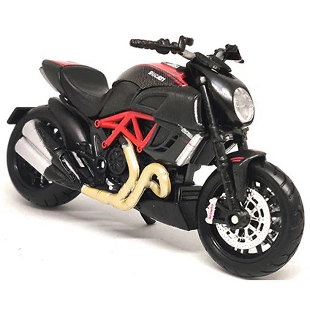 Maisto - 1 : 18 Diecast Scale Model - Ducati Diavel Carbon Official Licensed Product