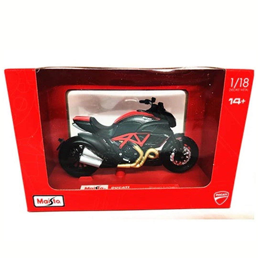 Maisto - 1 : 18 Diecast Scale Model - Ducati Diavel Carbon Official Licensed Product