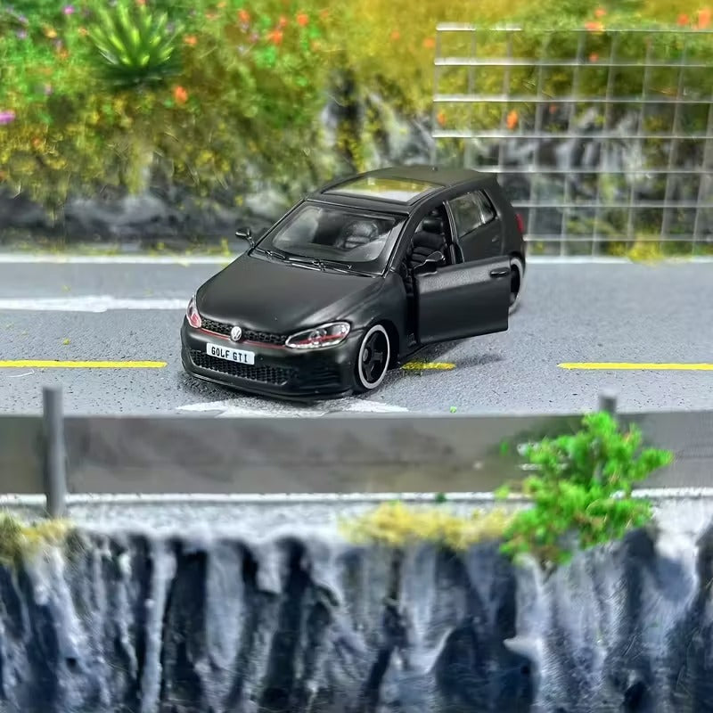 Official Bburago Volkswagen Golf GTI  (2017) - 1 : 64 Diecast Scale Model