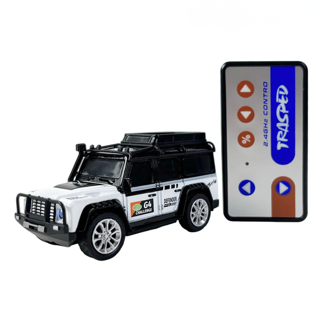 Trasped Land Rover Defender Scale 1:64 2.4 GHz R/C Alloy Model Car
