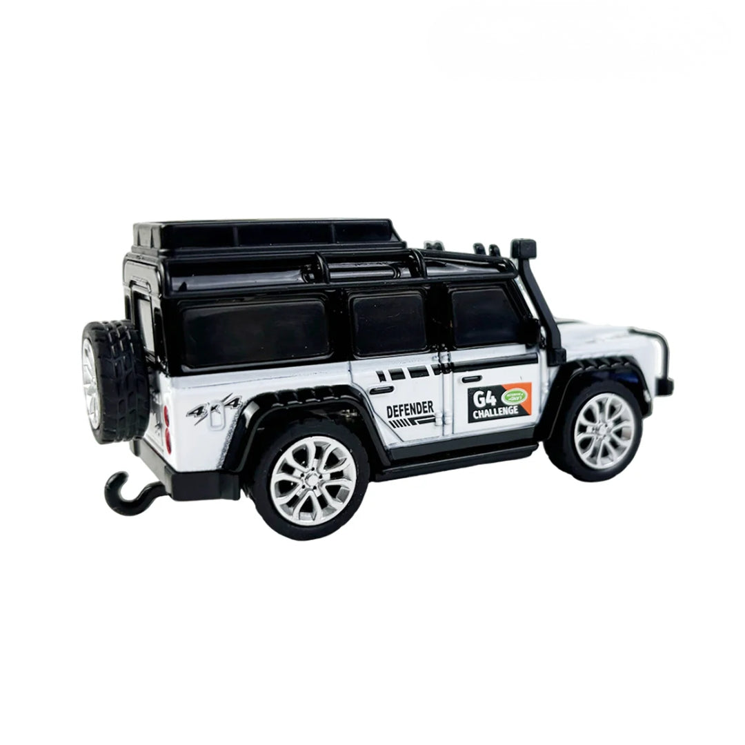 Trasped Land Rover Defender Scale 1:64 2.4 GHz R/C Alloy Model Car