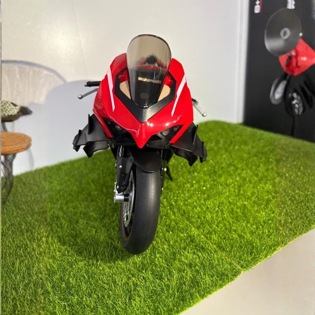 Ducati Superleggera V4 Alloy Model 1:7 Scale