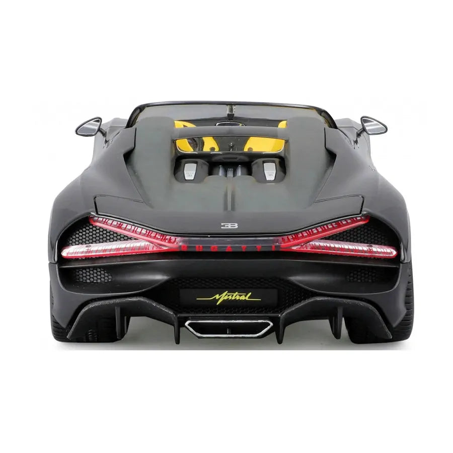 Bburago - 1 : 18 Diecast Scale Model -  Official Licensed Product - Bugatti Mistral