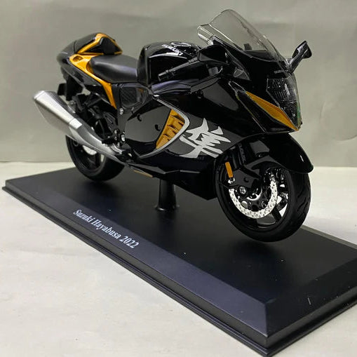 Maisto - 1 : 12 Diecast Scale Model - Official Licensed Product - Suzuki Hayabusa 2022