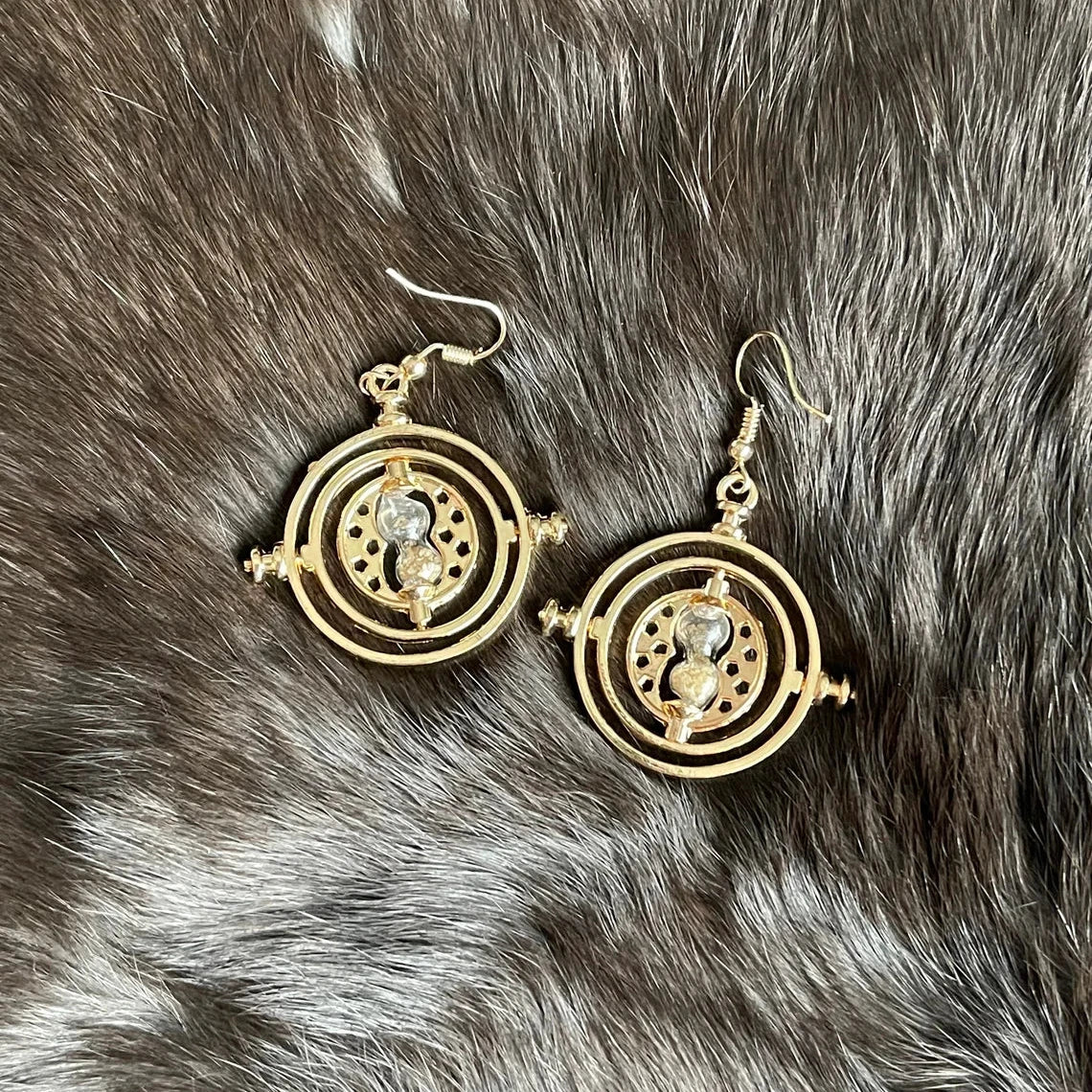 Golden TimeTurner Earring