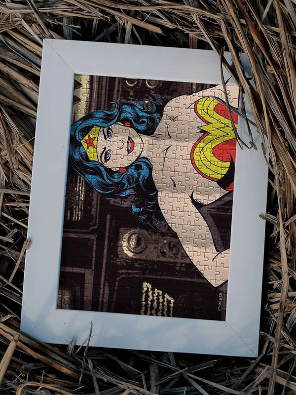 Vintage Wonder Woman - Puzzle Frame 300 pcs