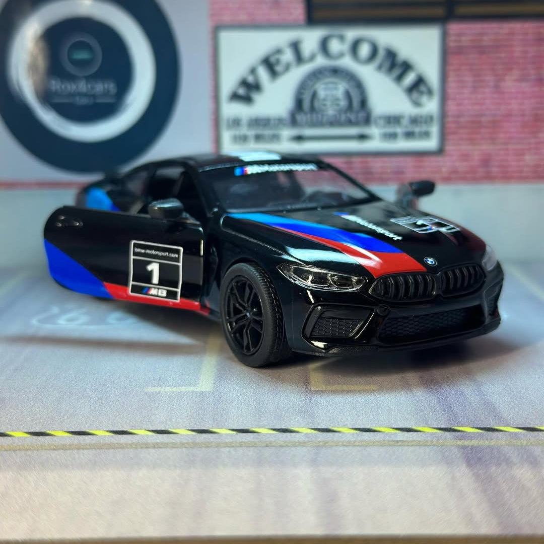 Kinsmart Metal Scale 1 : 38 Diecast Scale Model with Openable Doors and Pull Back Action - BMW M8 Competion Coupe Livery Edition
