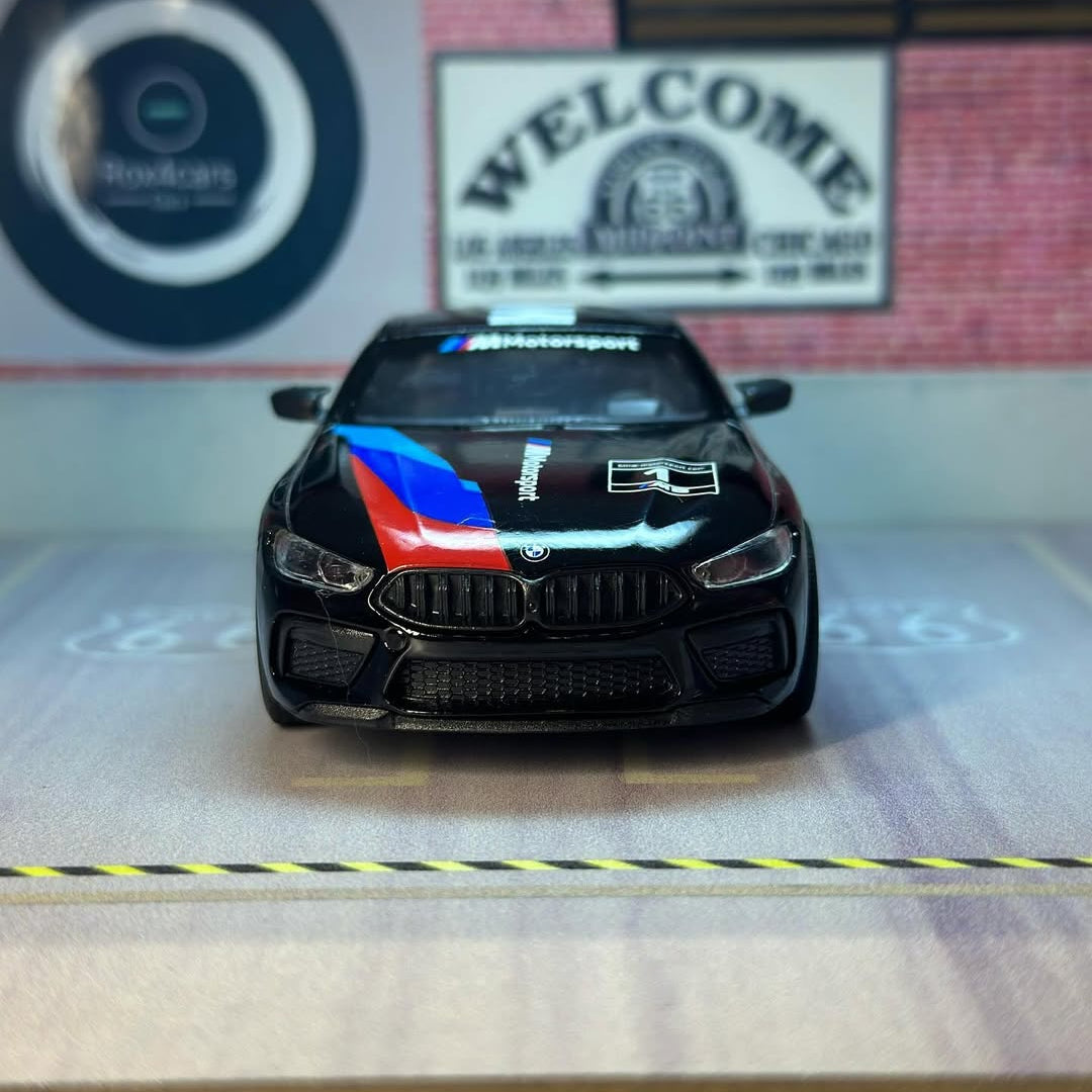 Kinsmart Metal Scale 1 : 38 Diecast Scale Model with Openable Doors and Pull Back Action - BMW M8 Competion Coupe Livery Edition