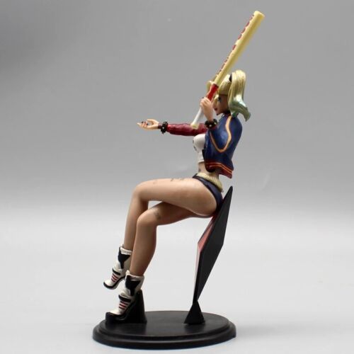 Suicide Squad - Harley Quinn Sitting Figure -14 cm