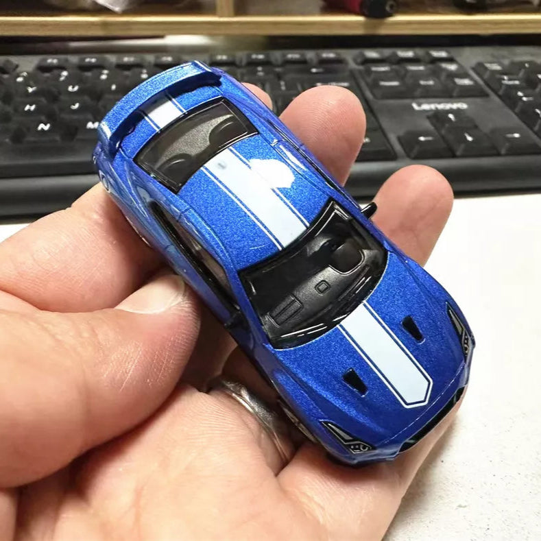 Scale 1 : 64 CCA Nissan GT-R (R35) Diecast Metal Model Car