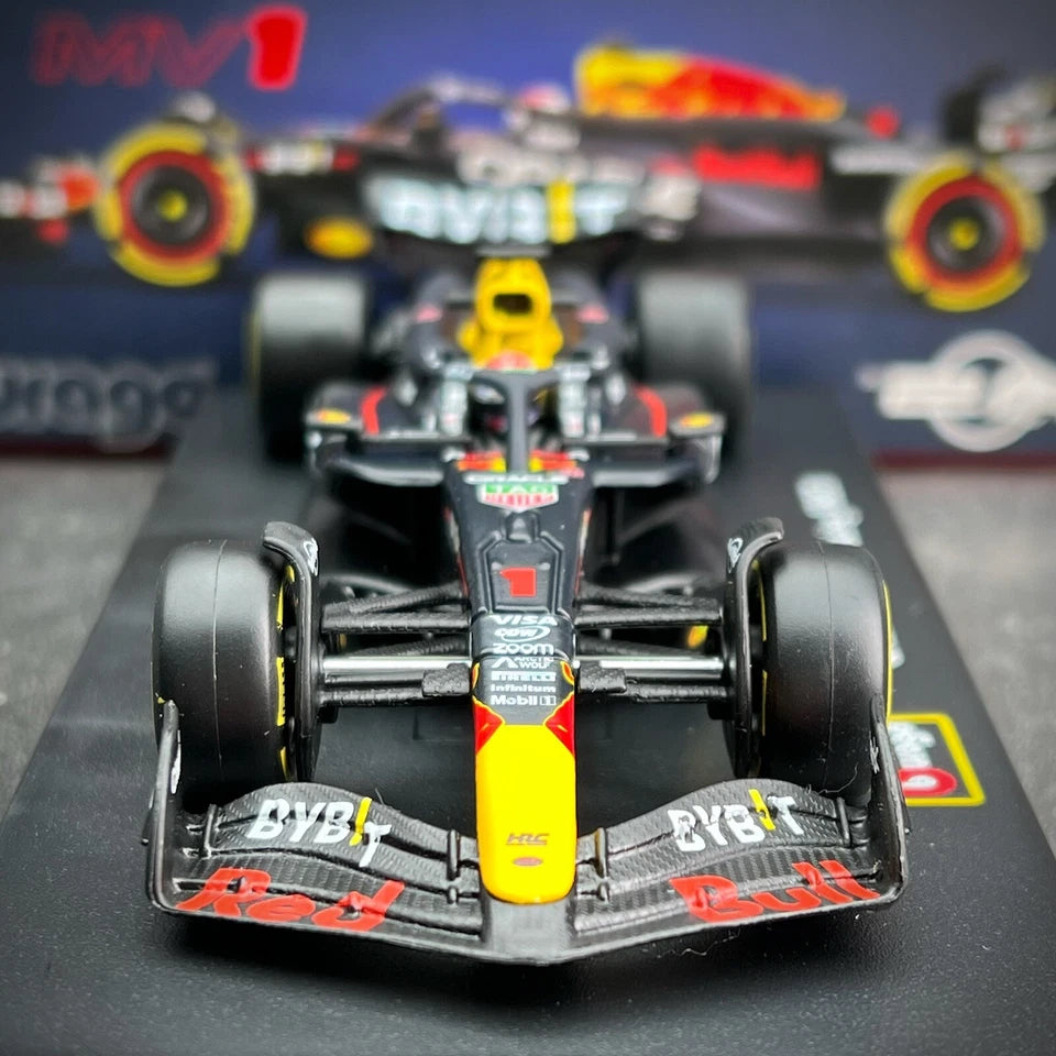 Bburago - 1/43 Scale Model - Oracle RedBull Racing RB20 2024 #1 Max Verstappen Formula 1 Diecast Car Model