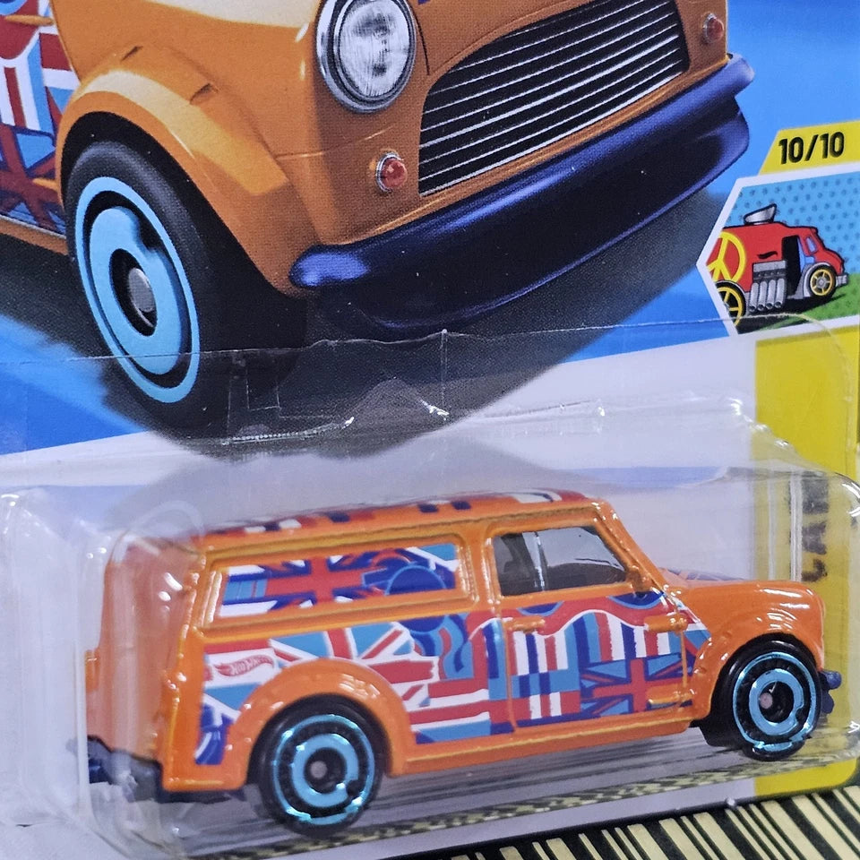 Hotwheels Imported G and H 2025 Case -  '67 Austin Mini Van