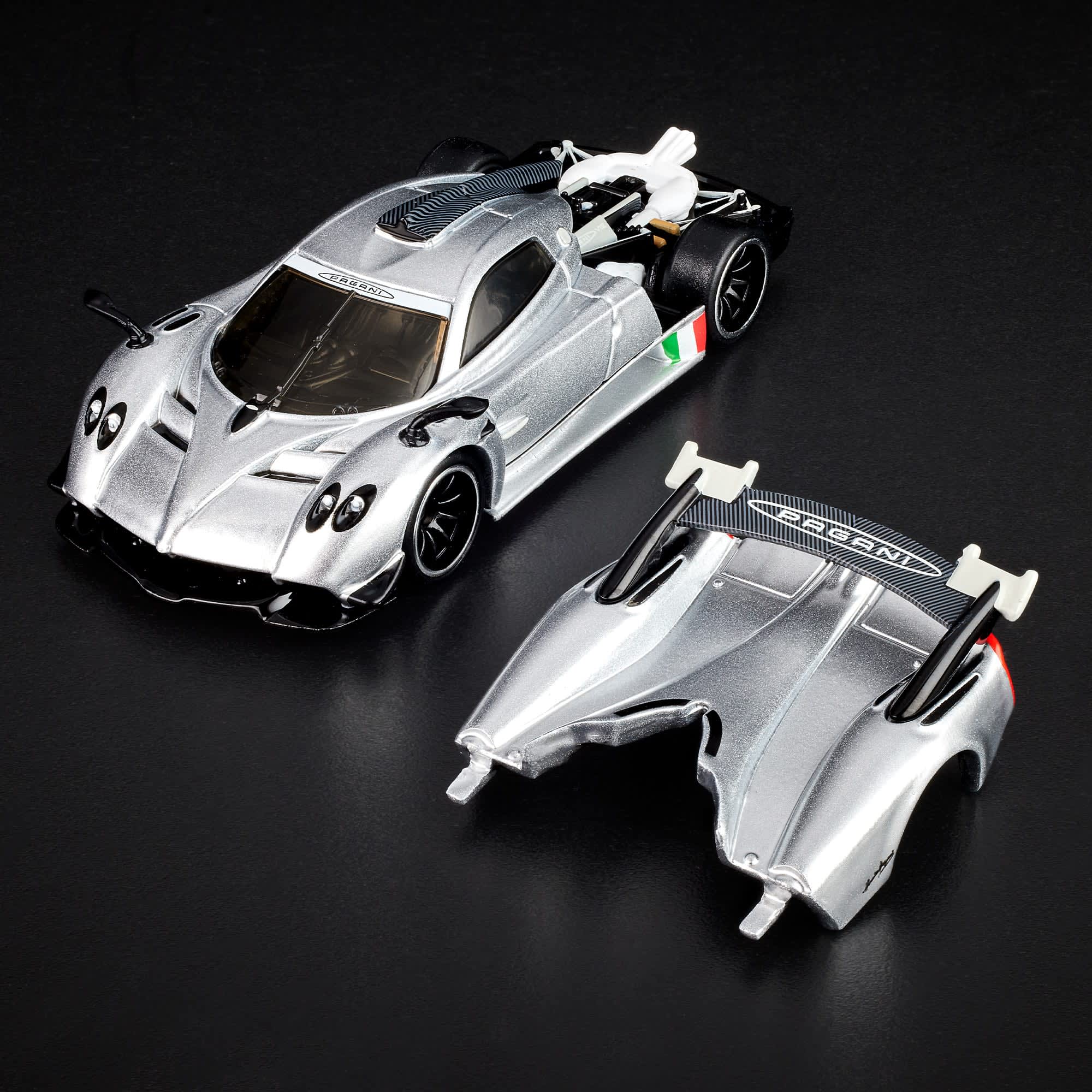 Hot Wheels Scale 1:64 RLC Exclusive ’21 Pagani Huayra R