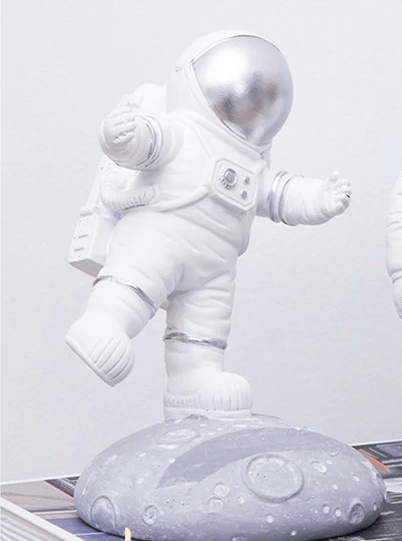 Levitating Astronut Phone Stand - ThePeppyStore