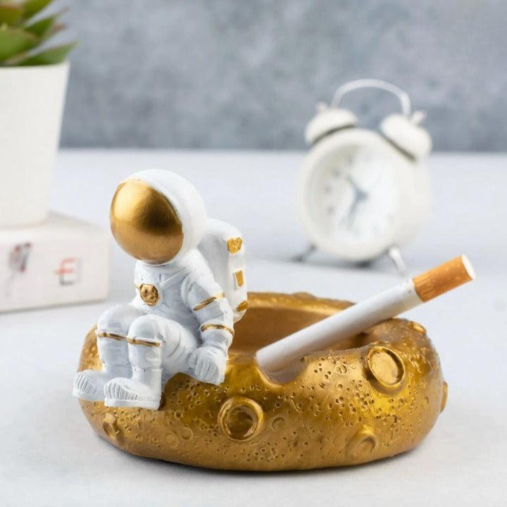 Astronaut Ashtray - ThePeppyStore