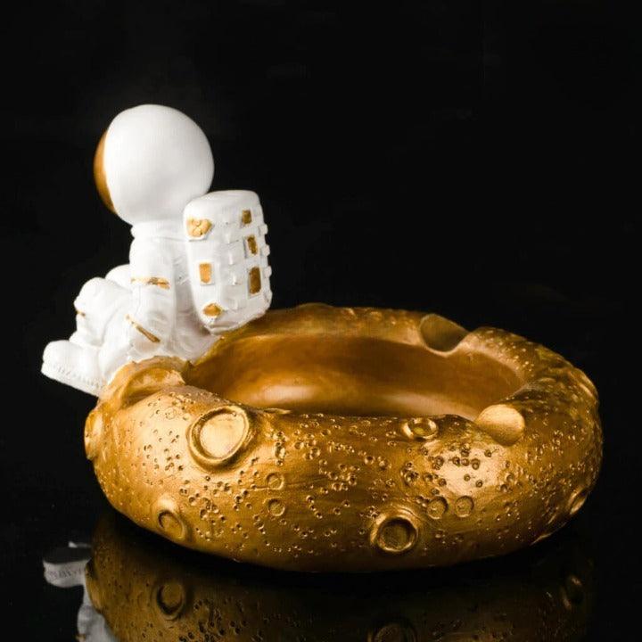 Astronaut Ashtray - ThePeppyStore