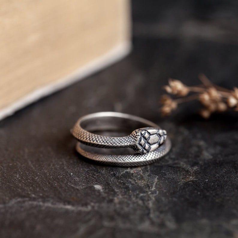 Silver Snake Ring - ThePeppyStore