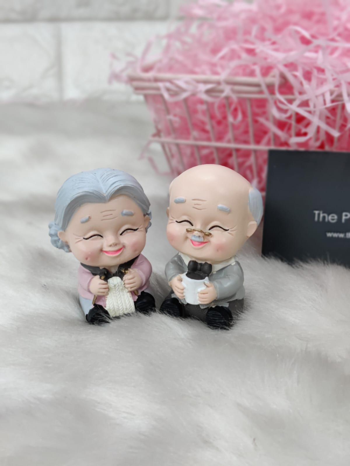 Cute Old Couple Sitting Desk Figures - 6cm -Set Of 2 - ThePeppyStore